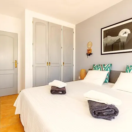 Solana - Private Pool & Rooftop Near The 코라레호