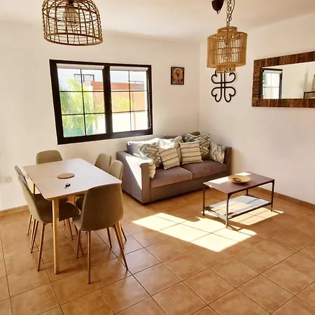 Solana - Private Pool & Rooftop Near The Villa Corralejo