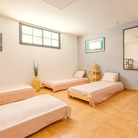 Solana - Private Pool & Rooftop Near The Villa Corralejo