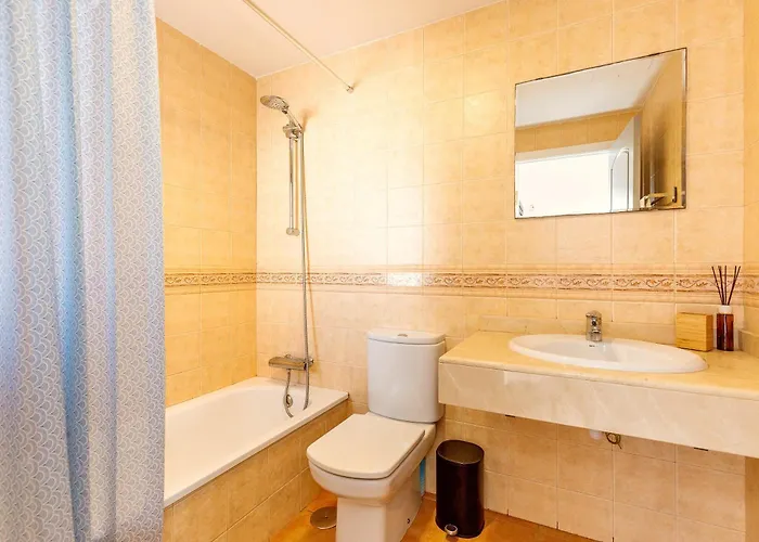 Solana - Private Pool & Rooftop Near The Villa